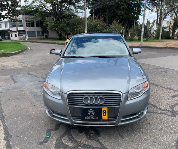 AUDI A4 2008